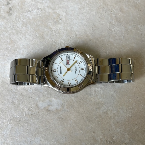 Armitron men battery water resistant 100ft stainless steel date&day - Picture 3 of 9